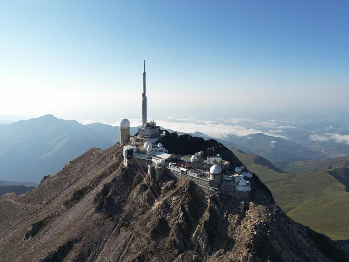 La Roseraie, Loft 3 Etoiles, Calme Et Ensoleille Au Pied Des Pyrenees บาญเญอ-เดอ-บีกอร์ ภายนอก รูปภาพ
